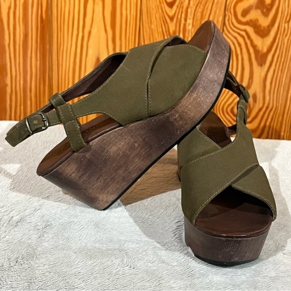 Cordani Josie Olive Green Suede Leather Wedge Platform Sandals - Picture 2 of 13